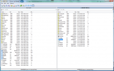 A split screen file transfer window showing folders and files on both the remote device as well as the local PC.